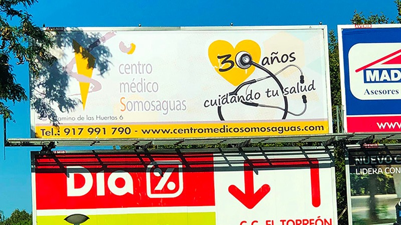 vinilos y rotulación 14 valla publicitaria