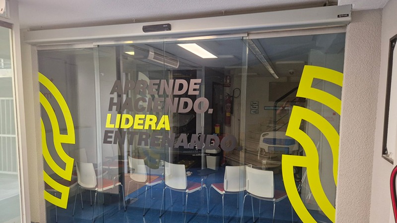 vinilos y rotulación 30 vinilo puertas cristal