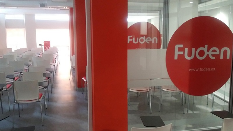 vinilos y rotulación 7 vinilos interior aulas privacidad